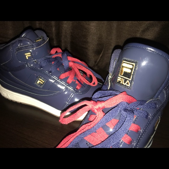 FILA - Picture 2 of 4